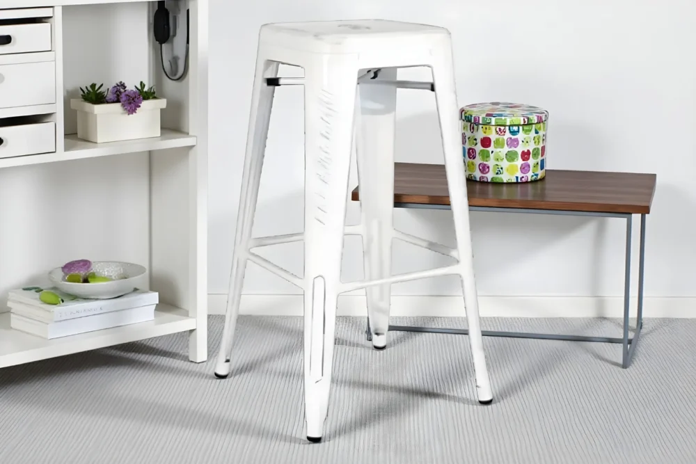 Art. 937 - Sgabello Colore Bianco Invecchiato