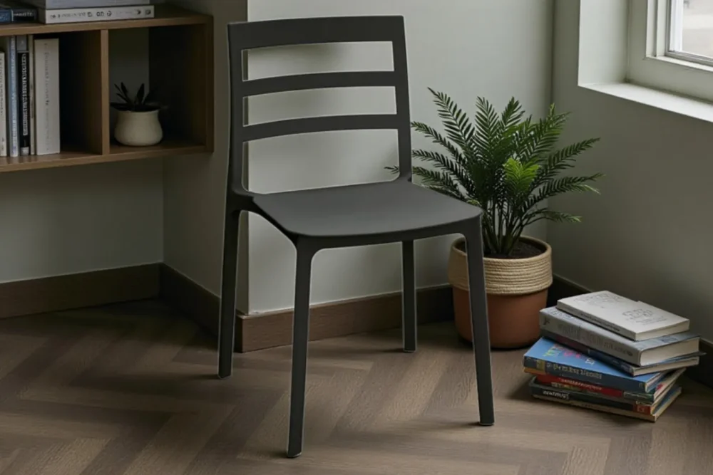 Art. 1964 - Sedia in polipropilene Nero