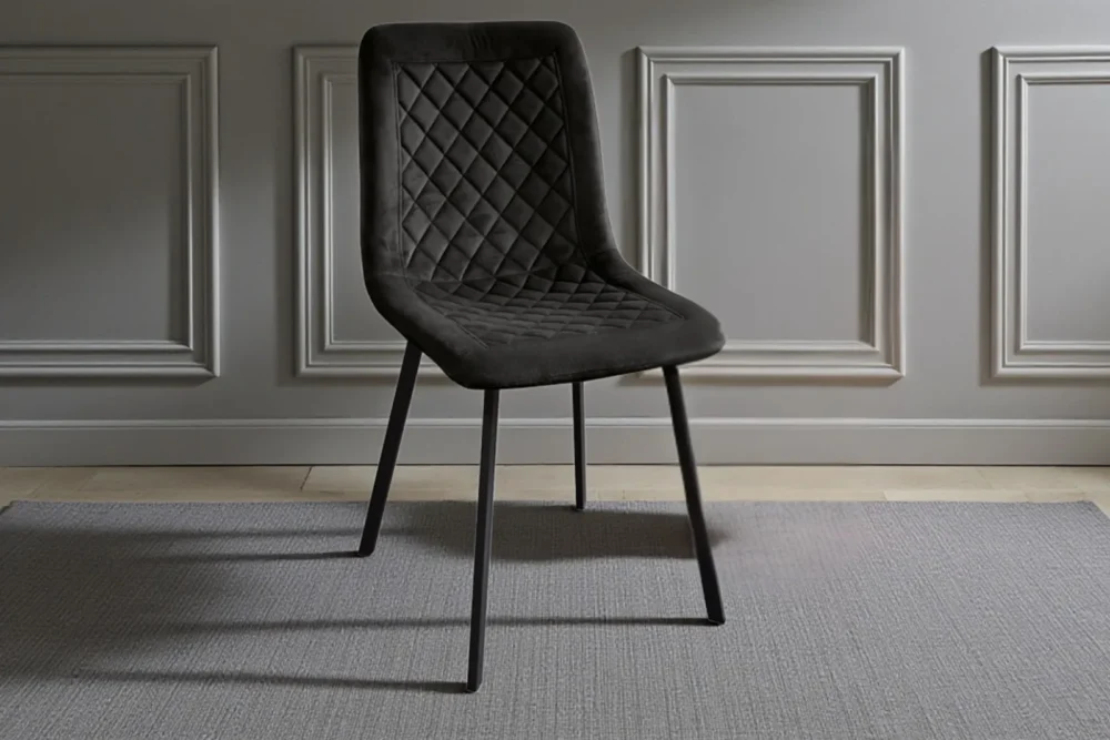 Art. 2054 - Sedia in velluto Nero