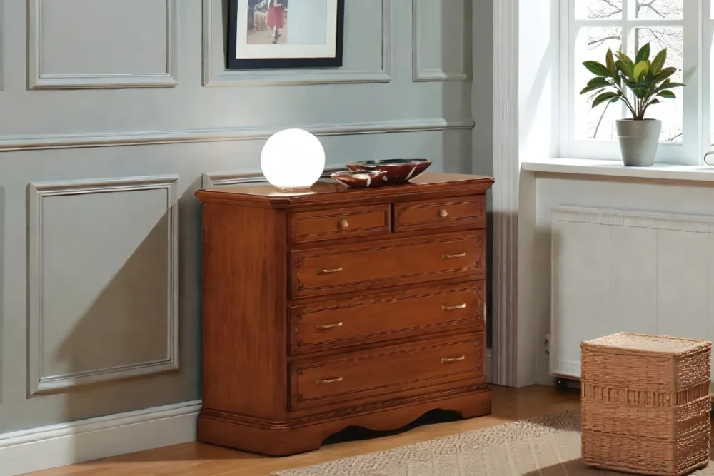 Art. 469 Comò 5 cassetti intagliato