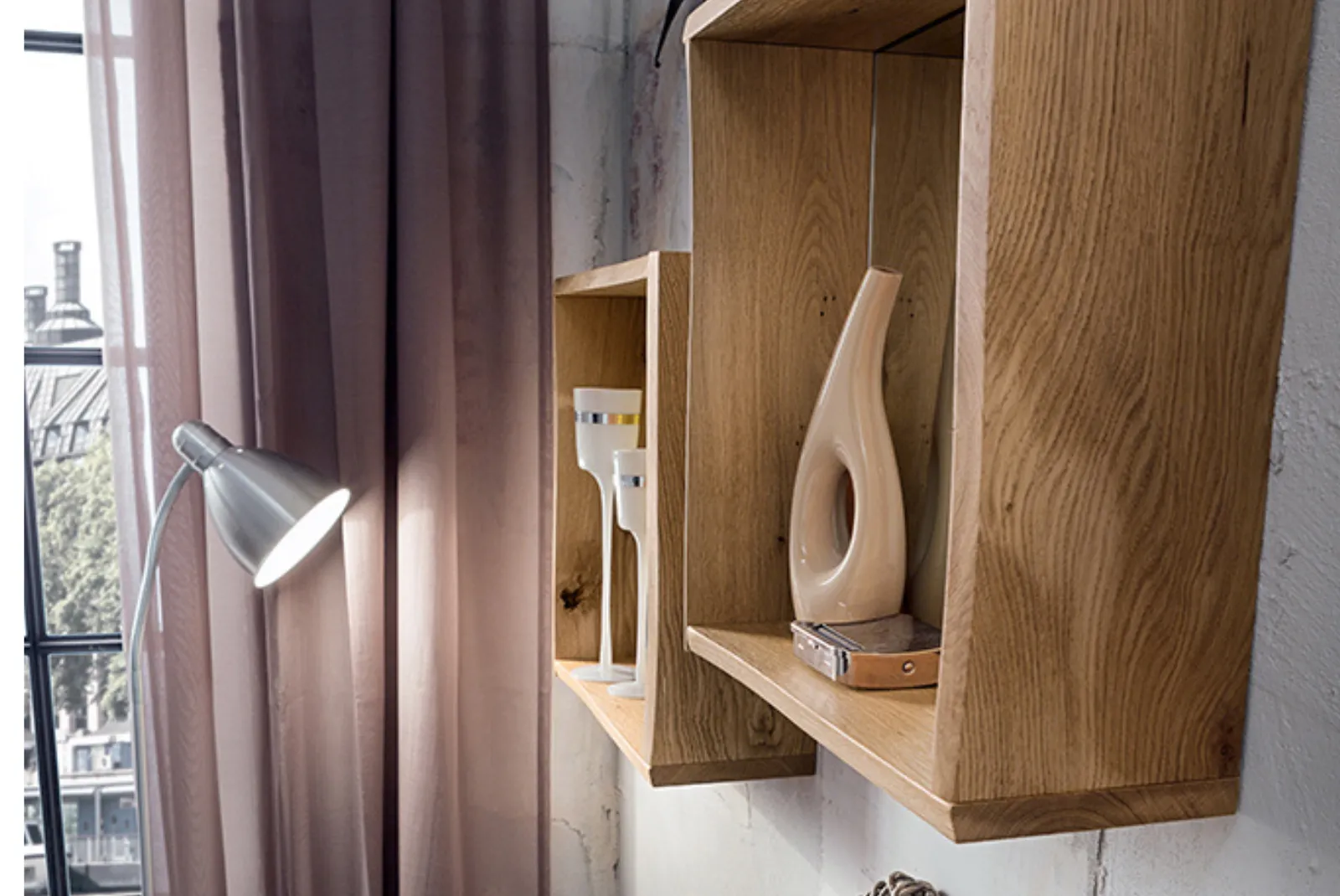 Zoom Ingresso Zoe composizione con elementi a giorno