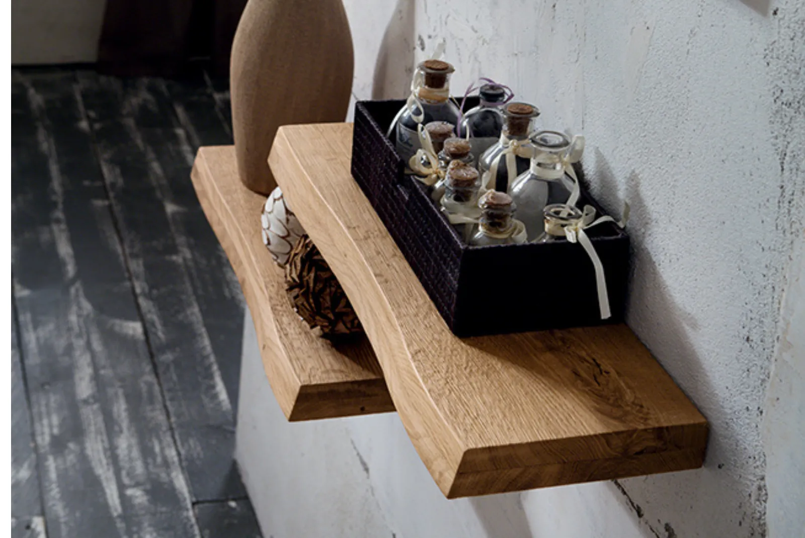 Zoom mensole ingresso zoe